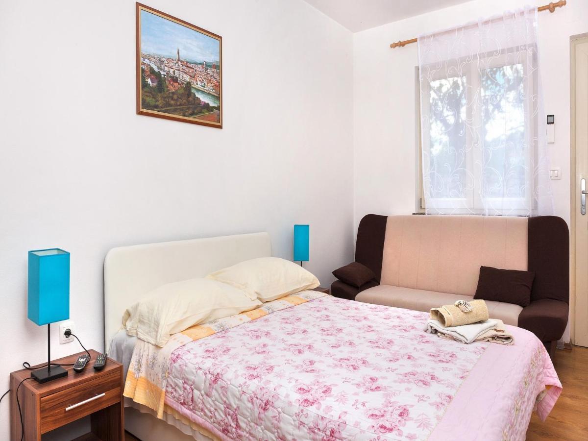 Apartments Barbara Brseč エクステリア 写真